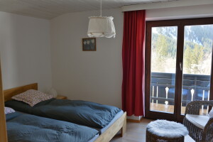 Schlafzimmer 1