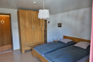 Schlafzimmer 1